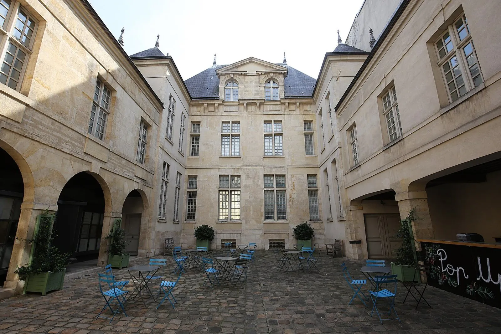La cour du musée Cognacq-Jay