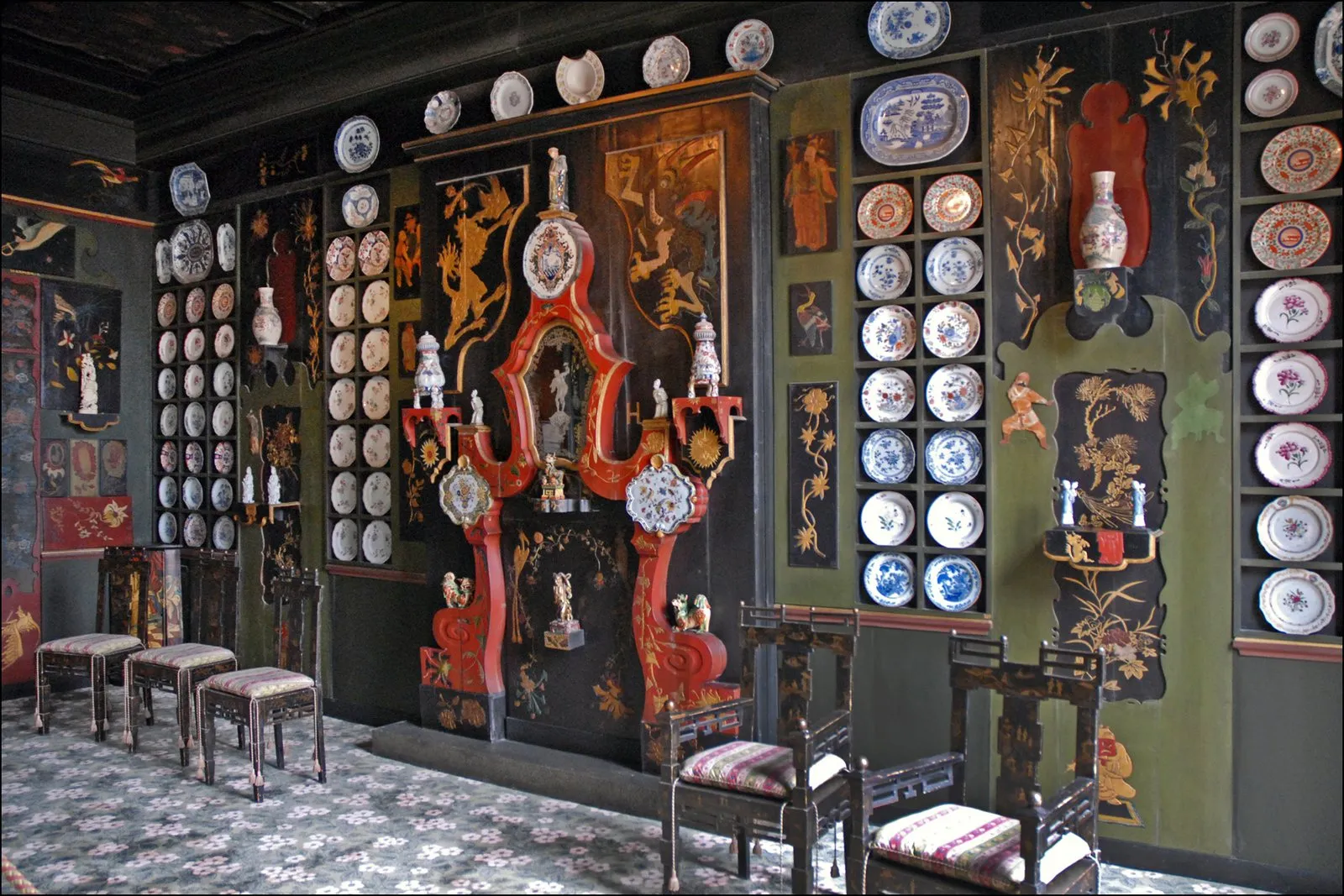 Le salon chinois que Victor Hugo a conçu pour Juliette Drouet, avec ses porcelaines et ses laques