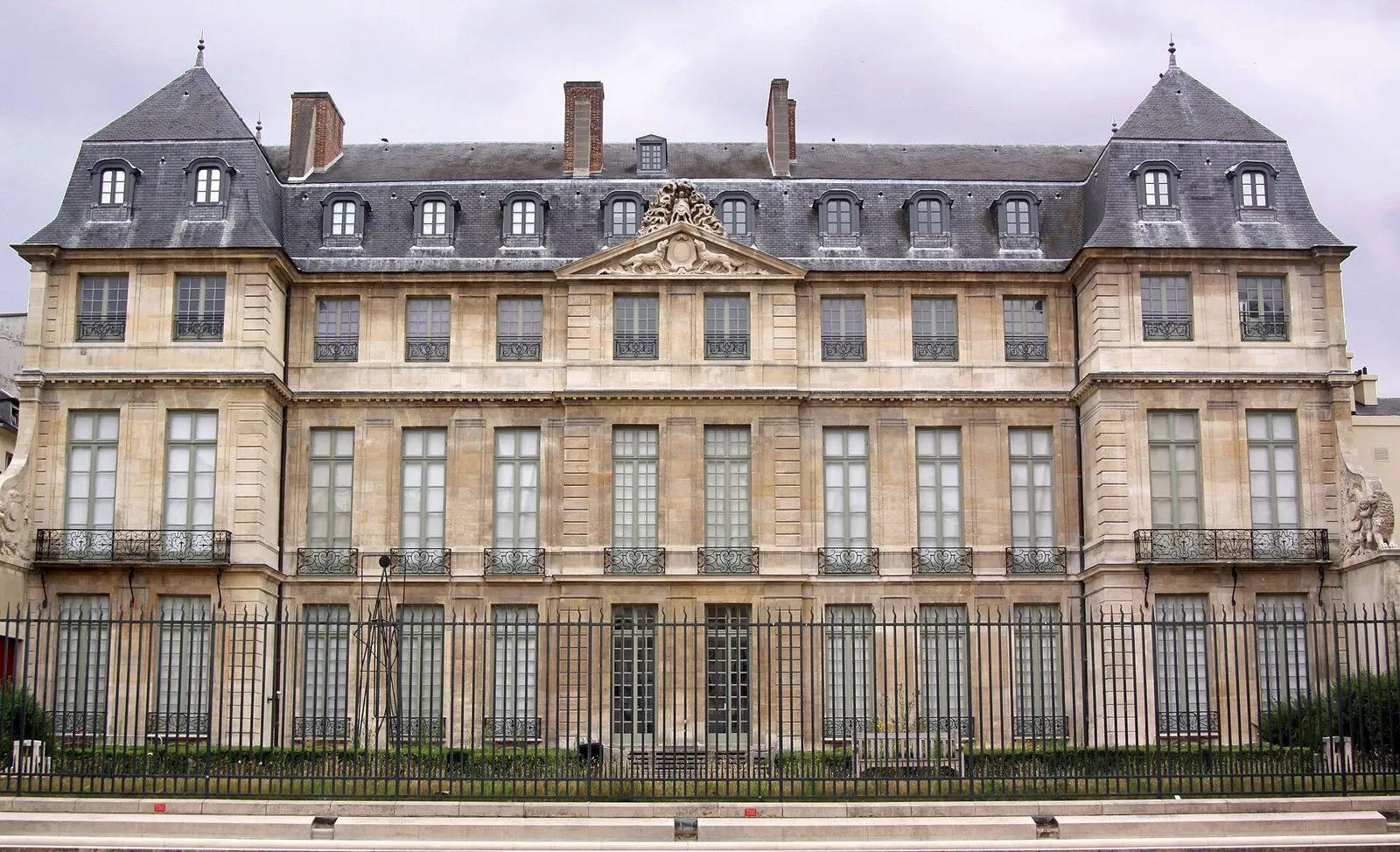 La façade sur jardin de l’hôtel Salé, qui abrite le musée Picasso