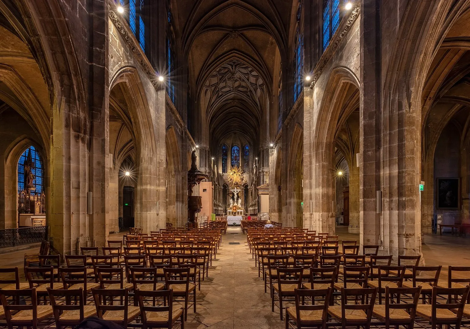 The nave of the church of Saint-Merri